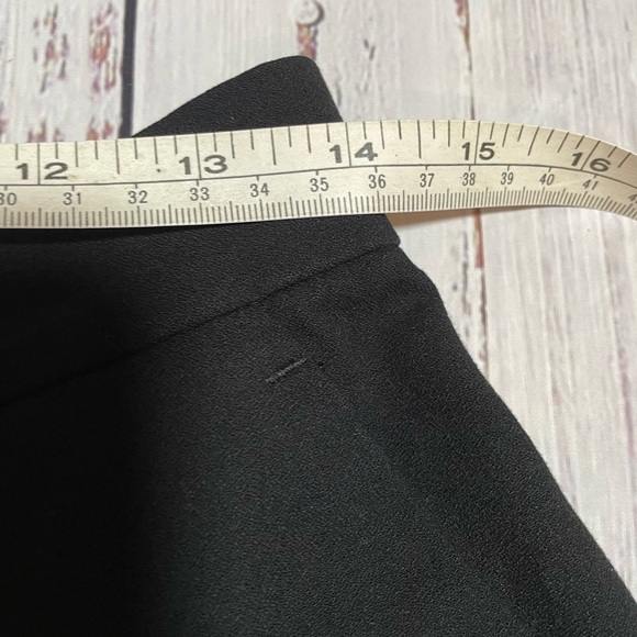 Banana Republic Hayden Pant. Pull on. Black. Size 6 petite. - Picture 9 of 11